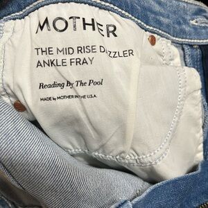 MOTHER Mid Rise Dazzler Ankle Fray Jeans - Blue